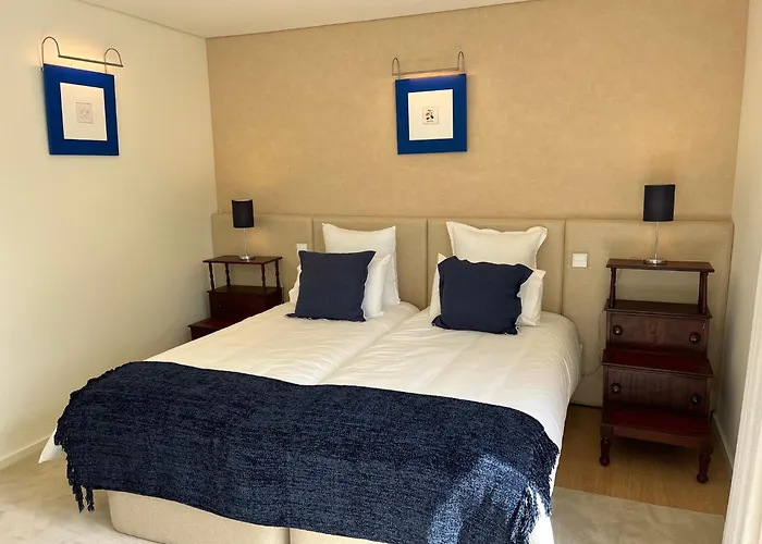 Porto - - Quinta De Santiago